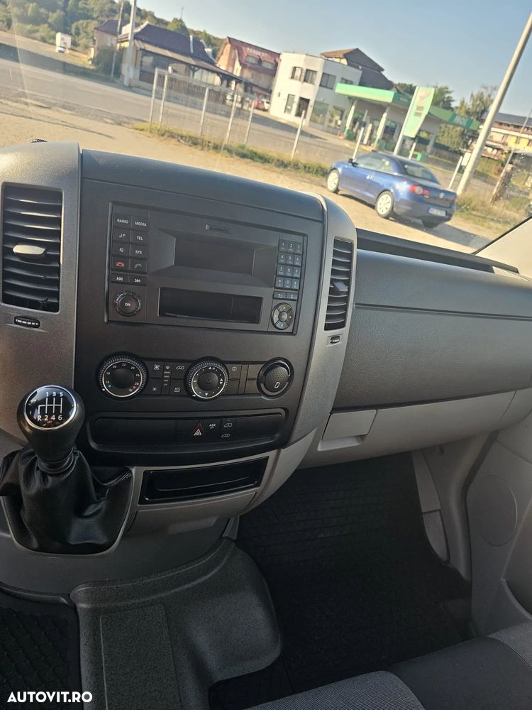 Volkswagen Crafter TDI  Mixt 6 Locuri + Marfă 160C.P. Climă - 19