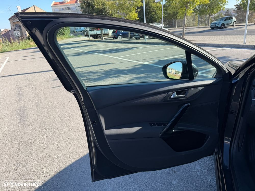 Peugeot 508 2.0 HDi Hybrid4 2-Tronic J18 - 26