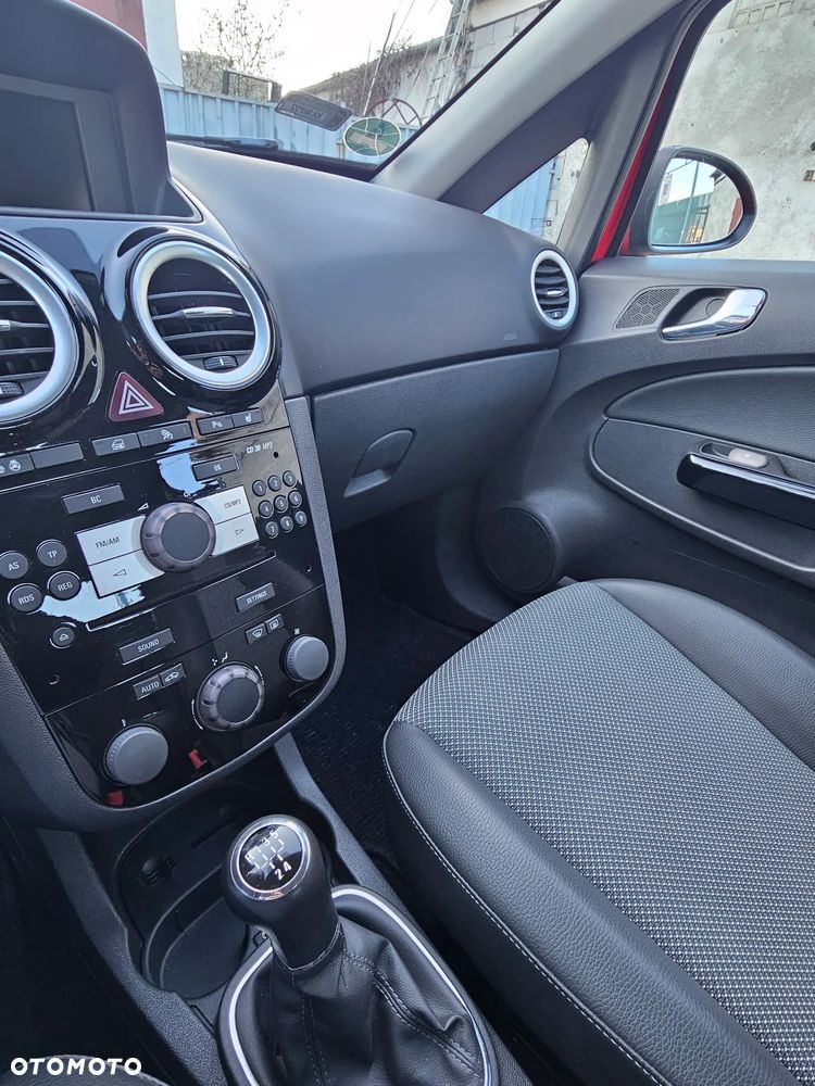 Opel Corsa 1.4 16V Innovation - 13
