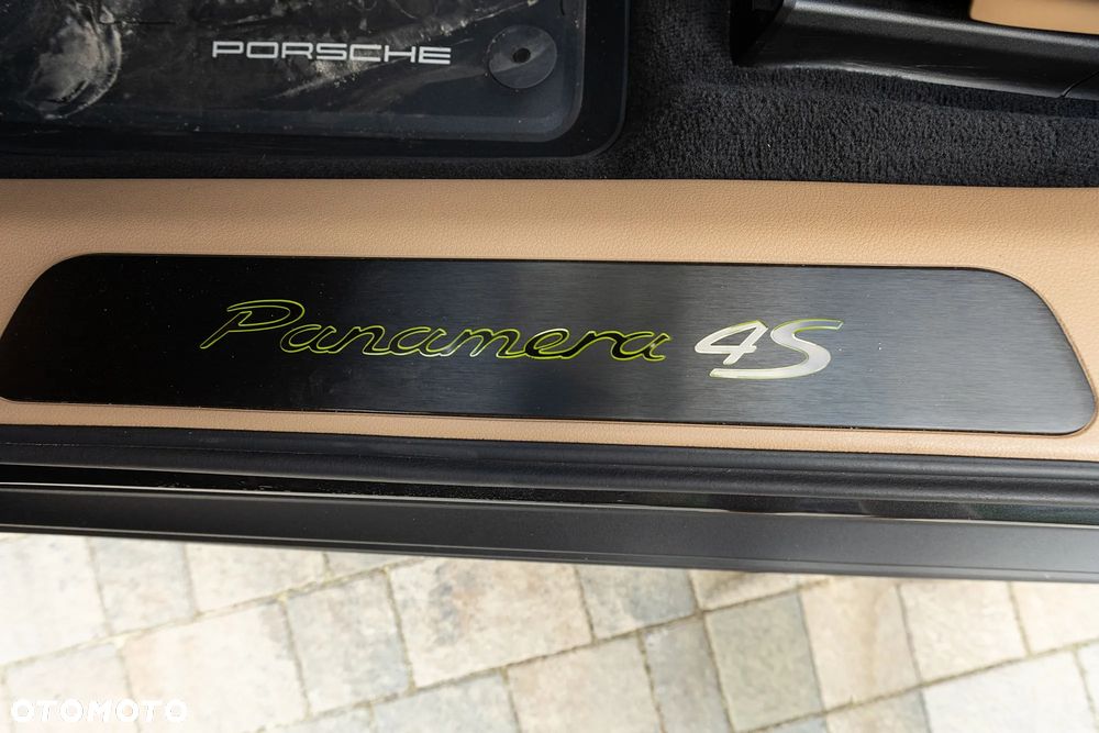 Porsche Panamera 4 E-Hybrid Platinum Edition - 7