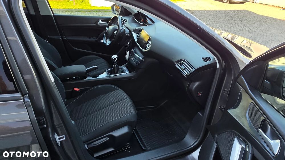 Peugeot 308 BlueHDi 130 Stop & Start Allure - 8