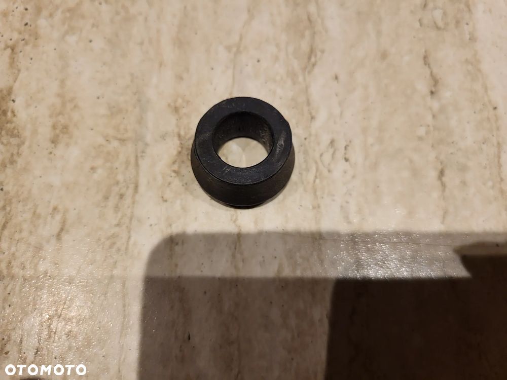 Poduszka stabilizatora tył L/P (16mm CHEVROLET SPARK; DAEWOO MATIZ 0.8/1.0 09.98-