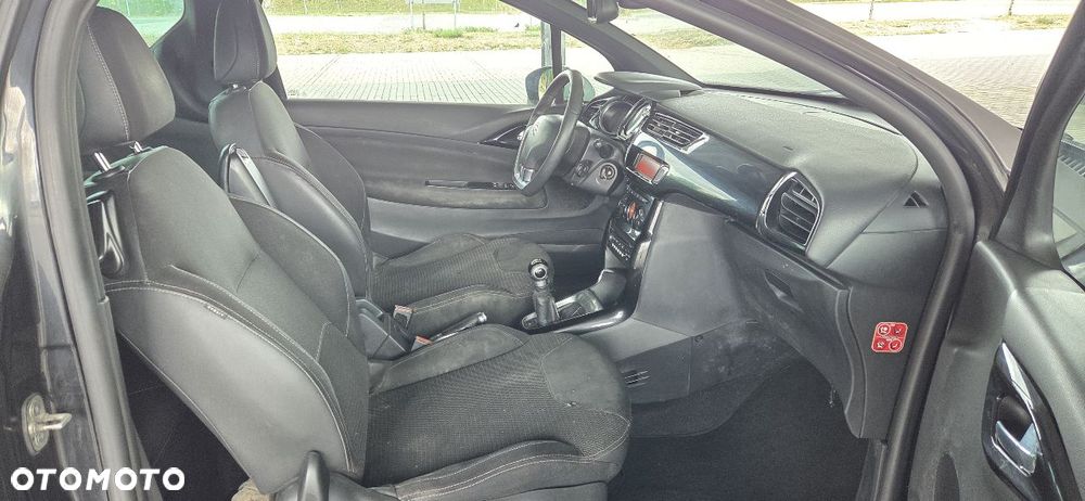 Citroën DS3 HDi 90 FAP (99g) SoChic - 16