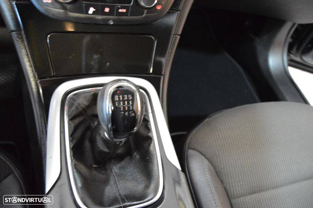 Opel Insignia Sports Tourer 2.0 CDTi Cosmo - 37