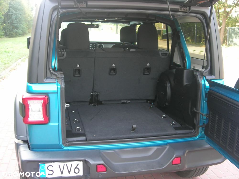 Jeep Wrangler - 9