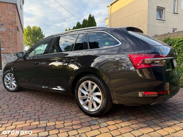 Skoda Superb 2.0 TDI SCR 4x4 Style DSG - 4