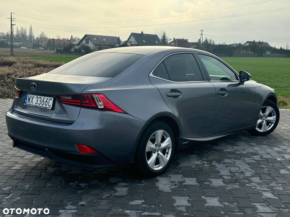 Lexus IS 300h Comfort - 15