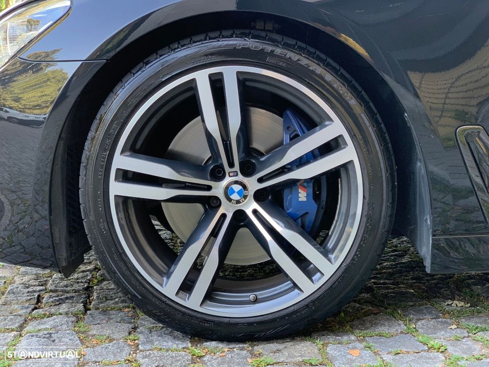BMW 725 d Pack M - 7