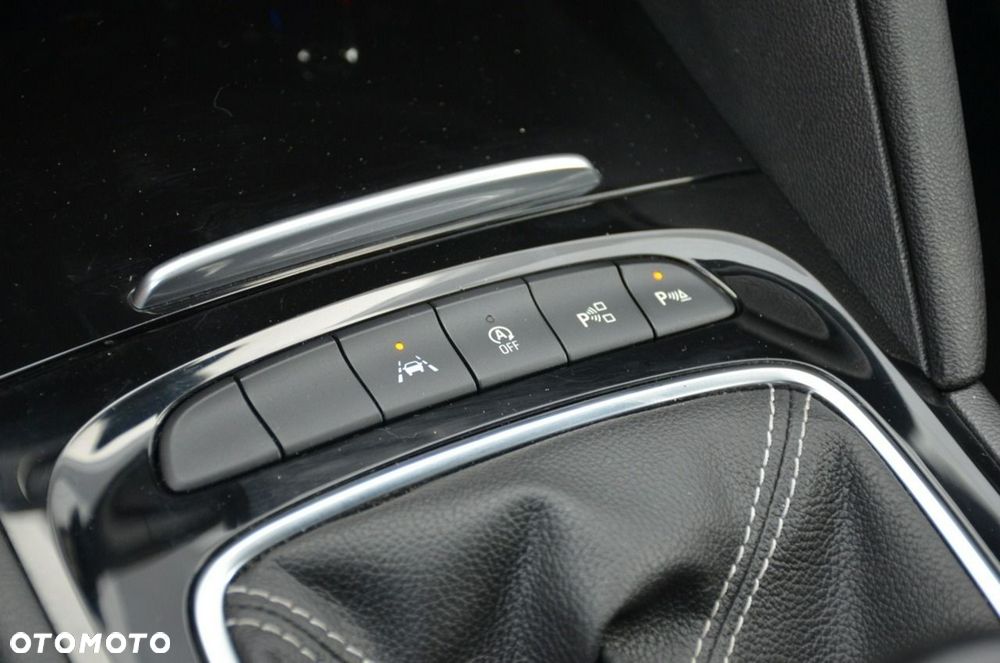 Opel Insignia - 37