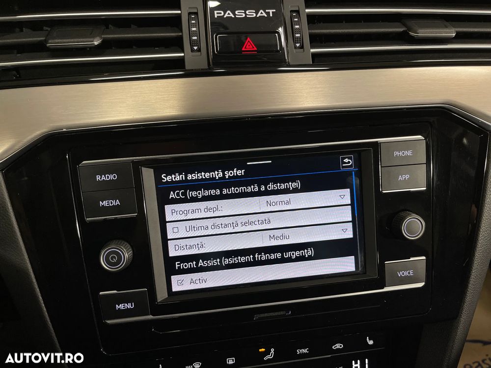 Volkswagen Passat 2.0 TDI DSG Highline - 14