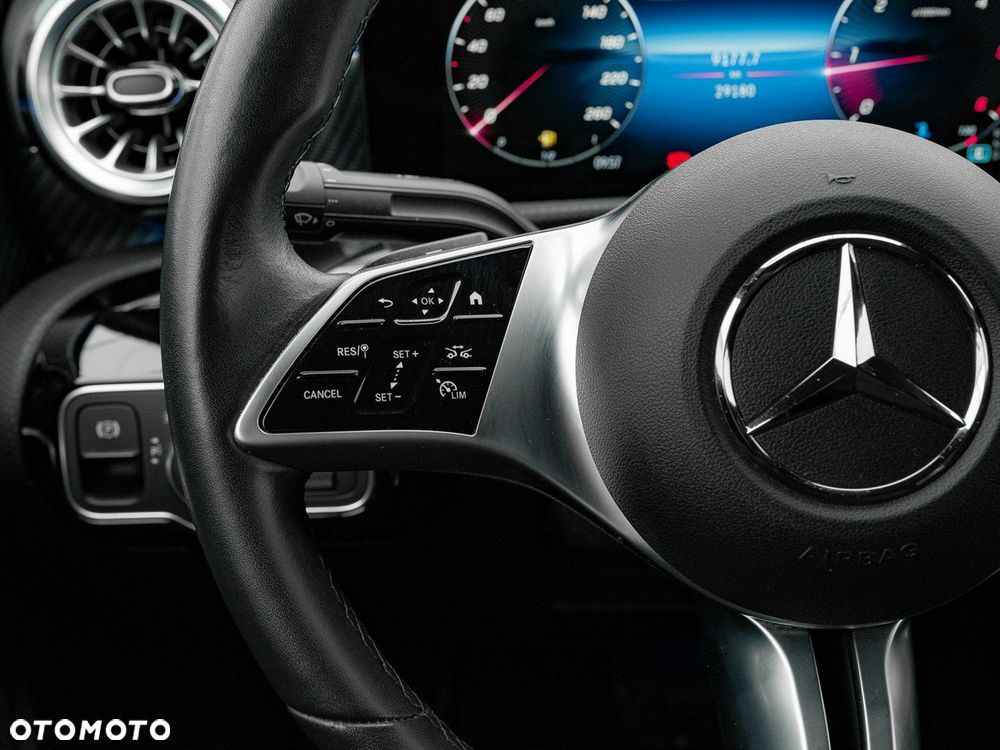 Mercedes-Benz Klasa A 200 d Progressive 8G-DCT - 16