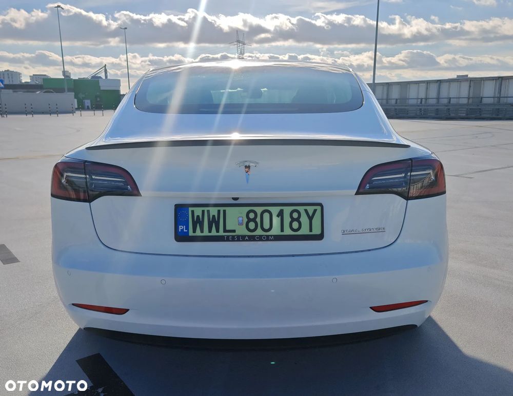 Tesla Model 3 - 7