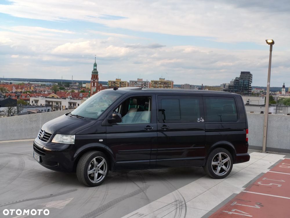 Volkswagen Multivan - 15