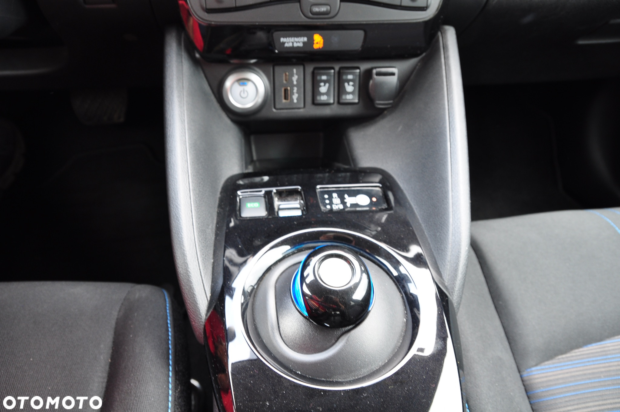 Nissan Leaf 40 kWh Tekna - 28