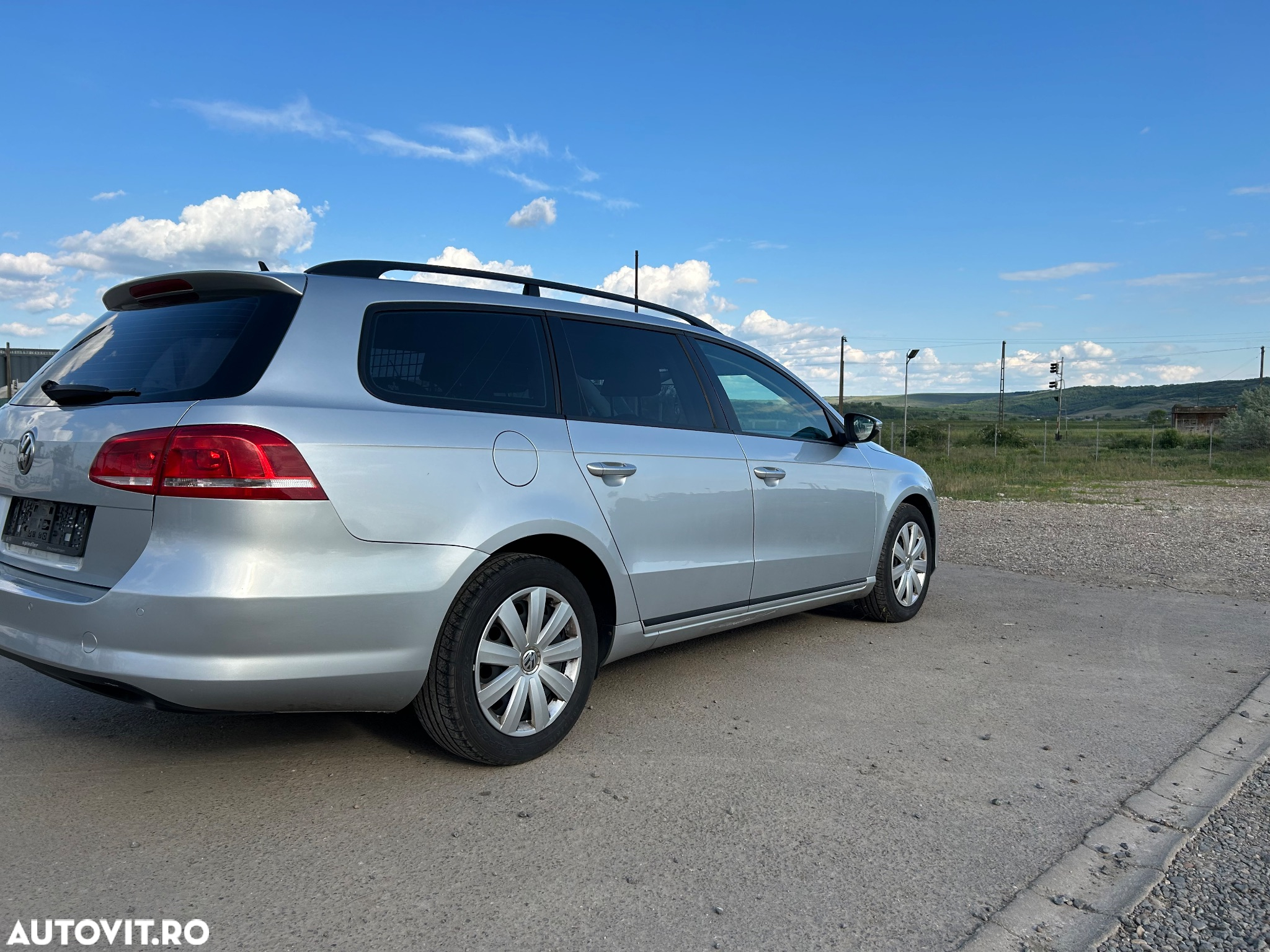 Volkswagen Passat Variant 2.0 TDI BlueMotion Technology DSG Comfortline - 13