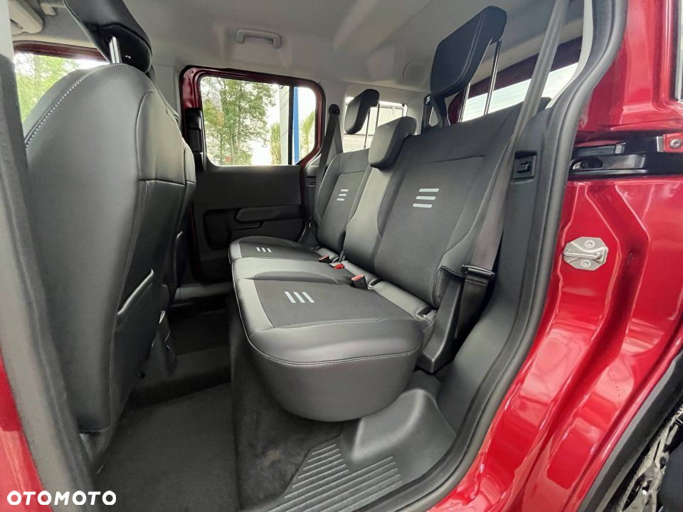 Ford Tourneo Courier - 12