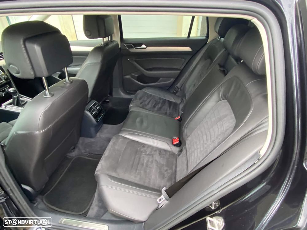 VW Passat Variant 2.0 TDI Confortline - 11