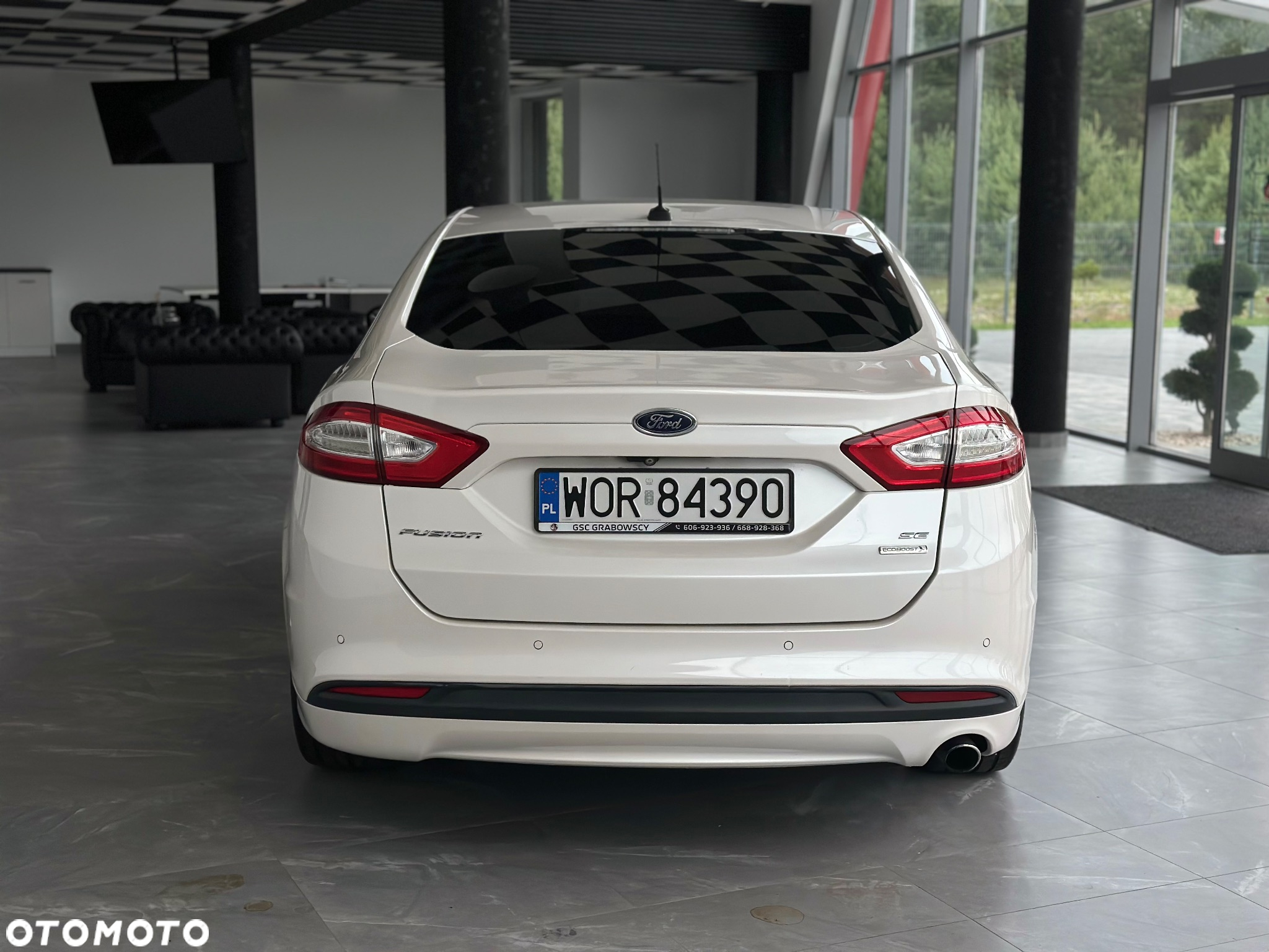 Ford Fusion - 10