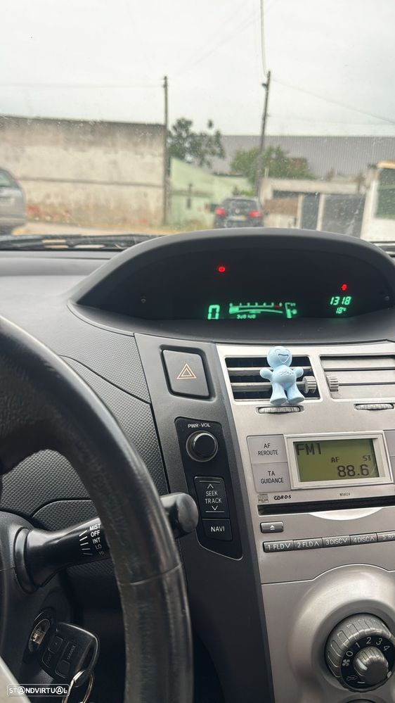 Toyota Yaris 1.4 D-4D - 5