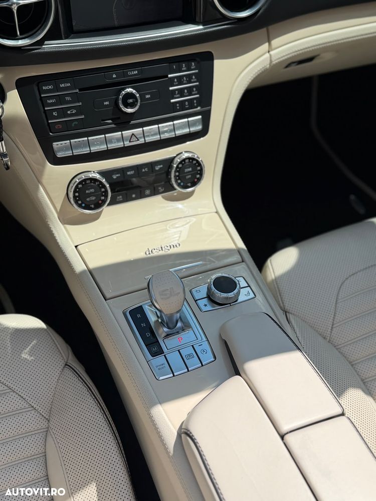 Mercedes-Benz SL 400 Aut - 12