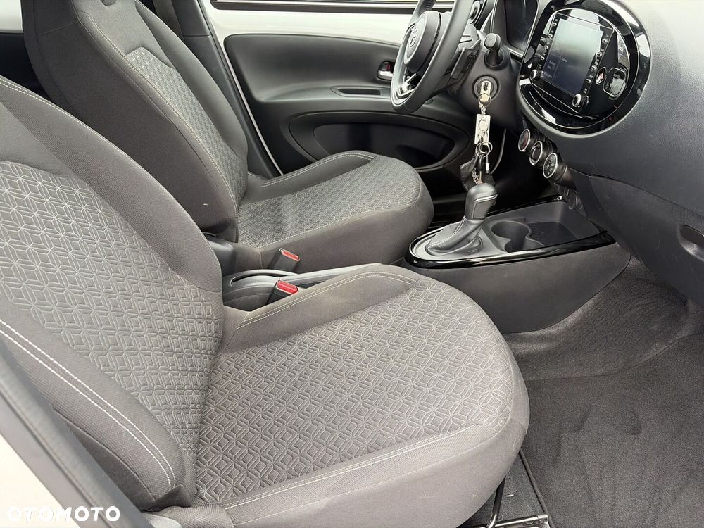 Toyota Aygo X 1.0 VVT-i Style CVT - 11