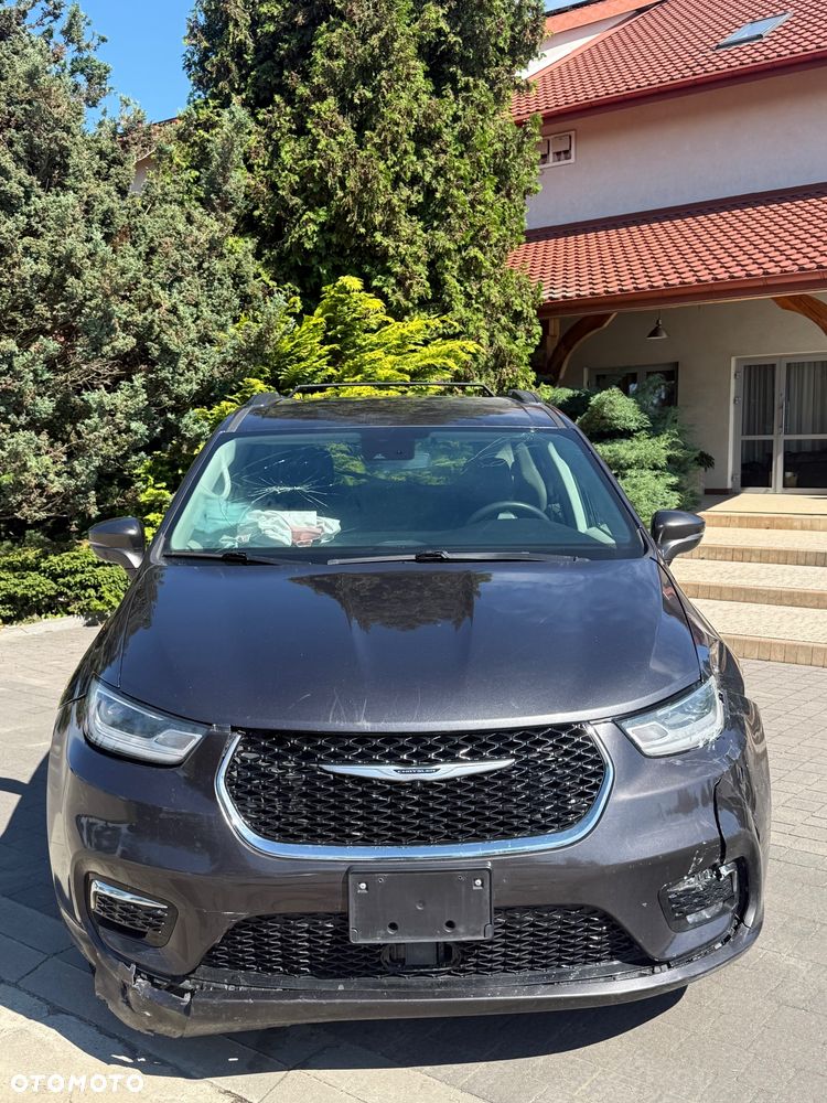 Chrysler Pacifica - 8