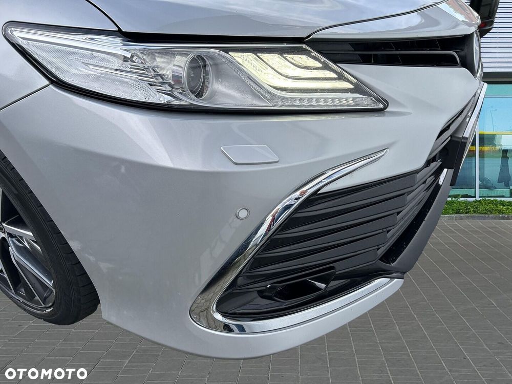 Toyota Camry 2.5 Hybrid Executive CVT - 22