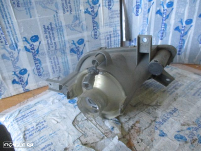 Farol Nevoeiro 8693348 VOLVO V70 2005 FD ORIGINAL - 2