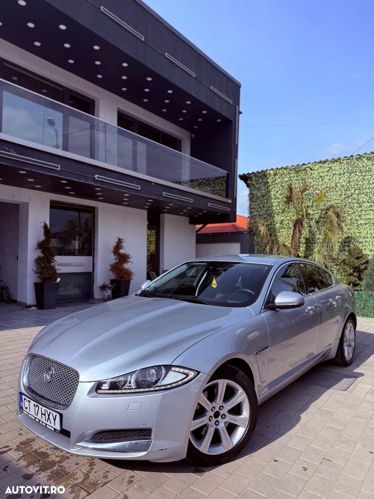 Jaguar XF 2.2D Luxury - 2