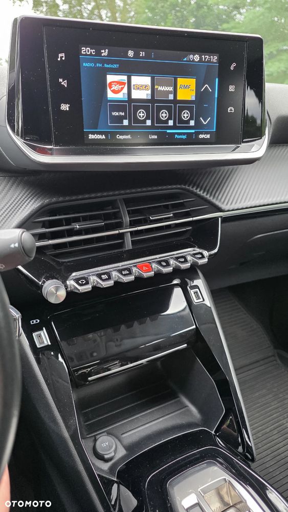 Peugeot 208 - 19