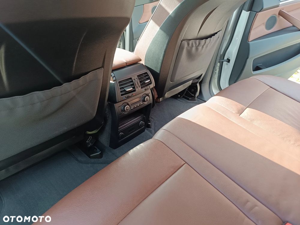 BMW X5 xDrive35i Edition Exclusive - 29