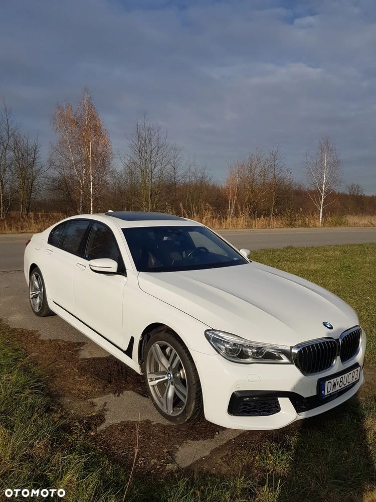 BMW Seria 7 750i xDrive - 7