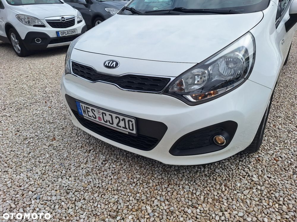 Kia Rio 1.4 Fifa World Cup Edition - 6