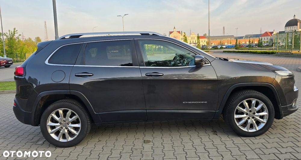 Jeep Cherokee 3.2 V6 Pentastar Active Drive I Automatik Limited - 32