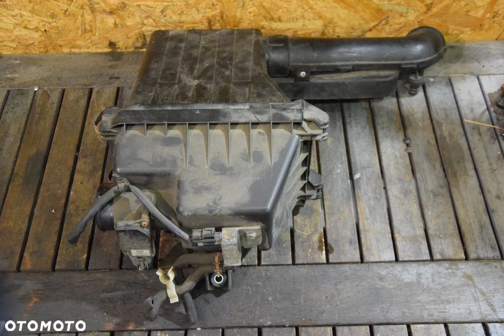 Opel Agila B II Suzuki Splash 08- 1.2 Obudowa filtra powietrza K12B 13700-73KA0 73K-A01 - 4