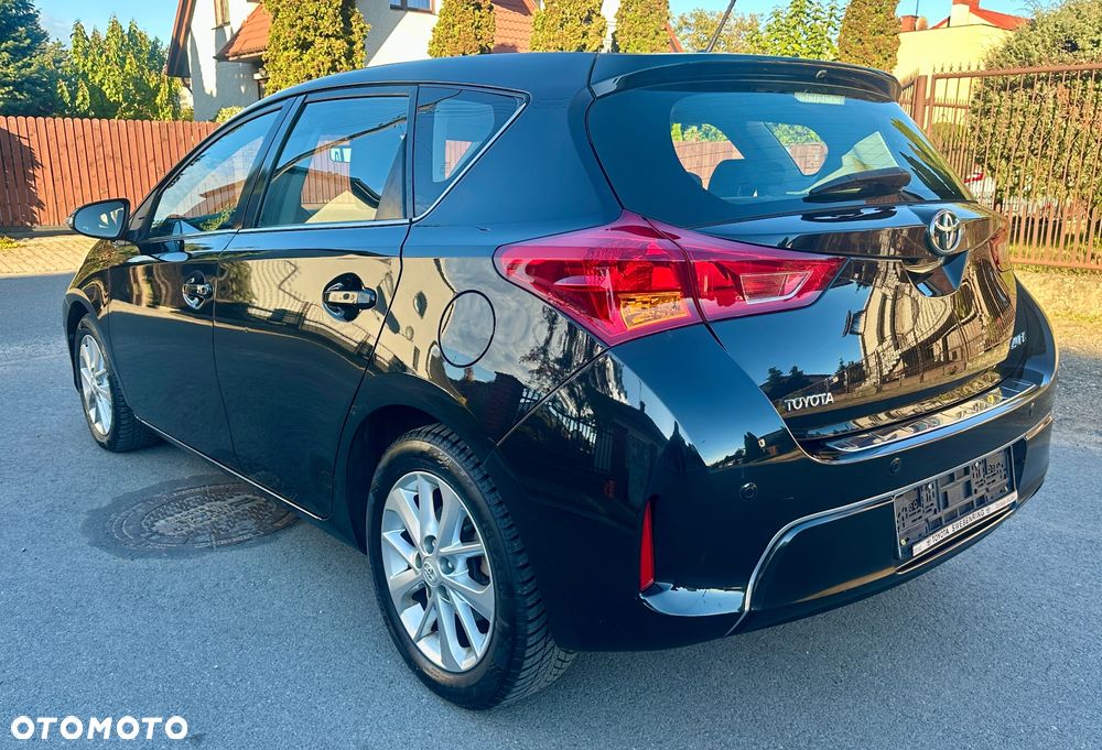 Toyota Auris - 8