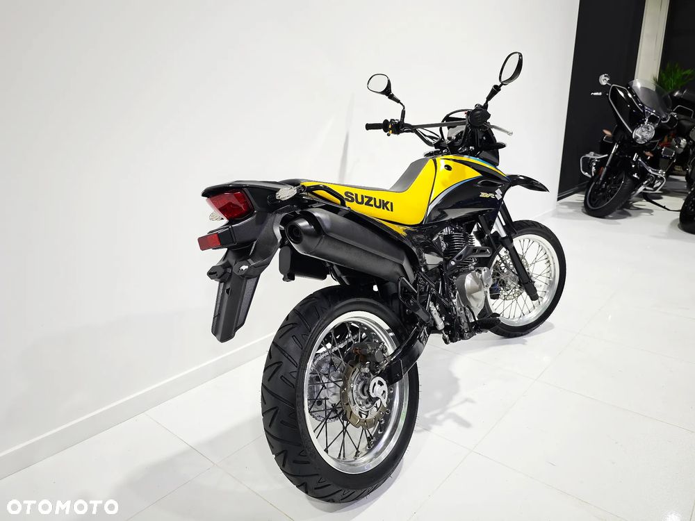 Suzuki DR - 12