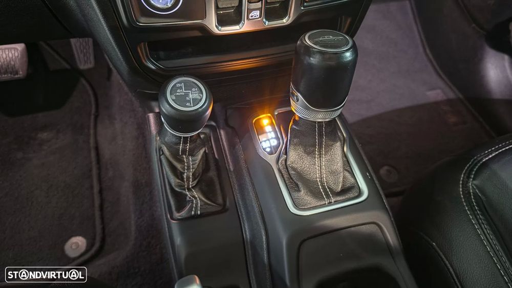 Jeep Gladiator 3.0V6 MultiJet AWD Auto Overland — fotografia 42