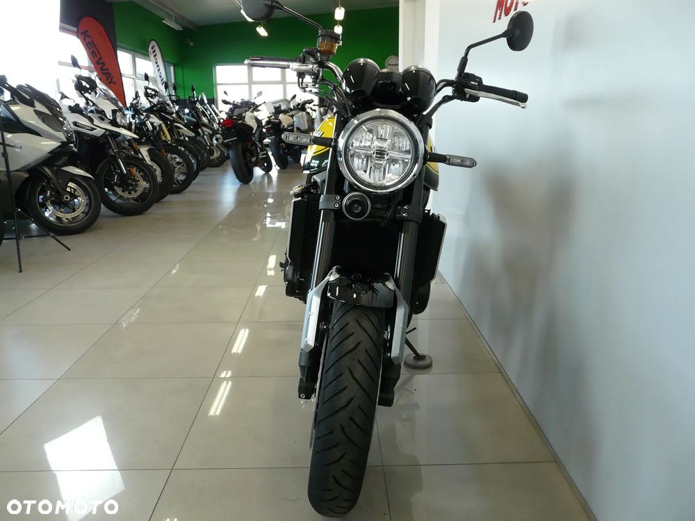 Kawasaki Z 900 RS - 5