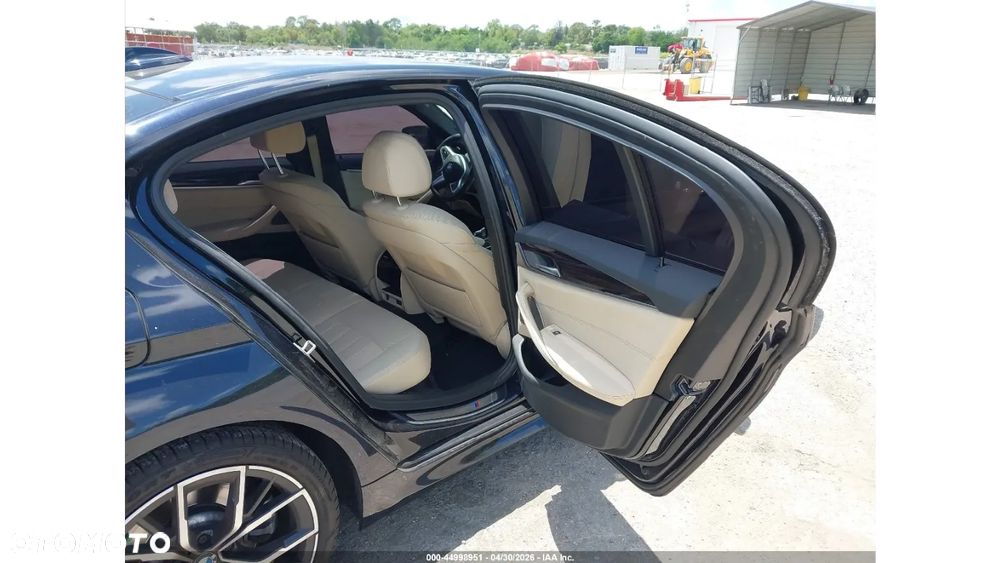 BMW Seria 5 530i mHEV M Sport sport - 12