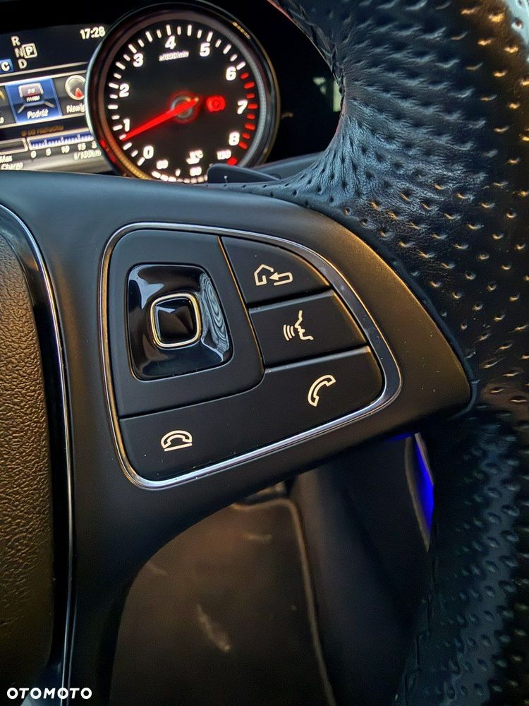 Mercedes-Benz Klasa E - 21