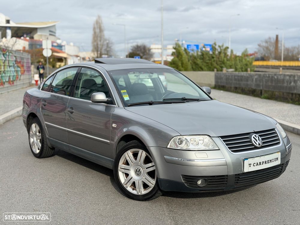 VW Passat 1.9 TDi Highline - 1