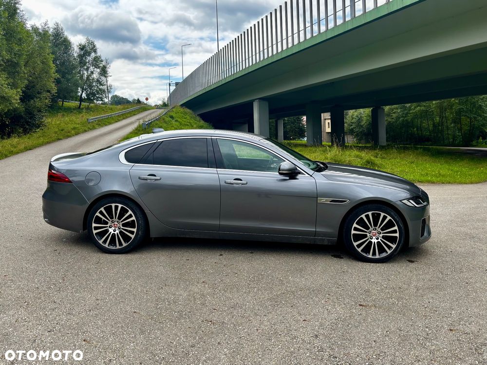 Jaguar XF - 3