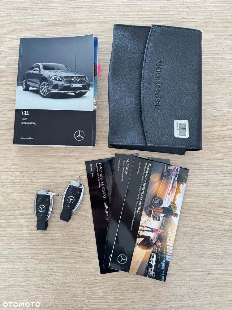 Mercedes-Benz GLC - 32
