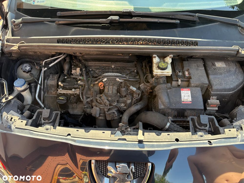 Peugeot 5008 HDI FAP 150 Premium - 17