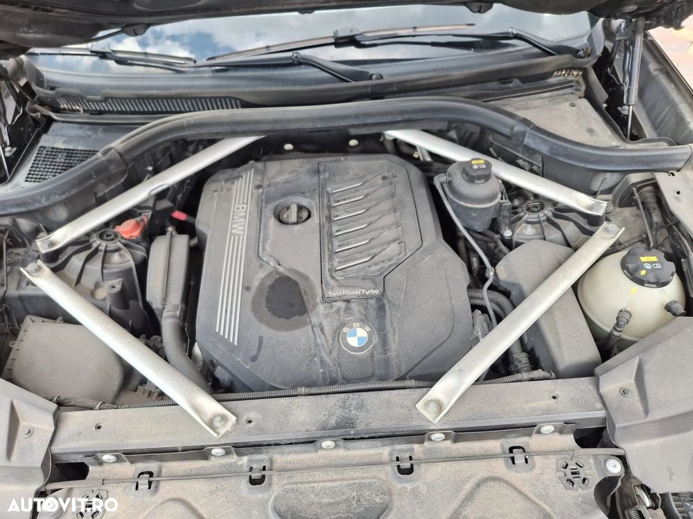 BMW X5 xDrive40i - 12