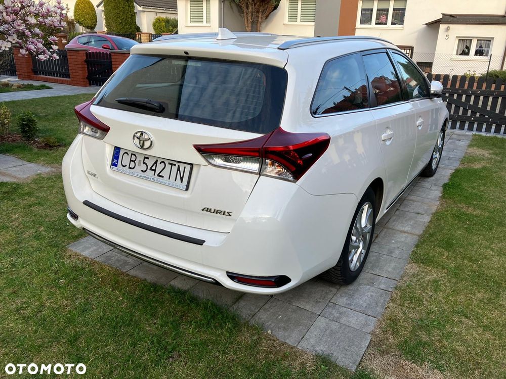 Toyota Auris 1.6 D-4D Comfort - 2