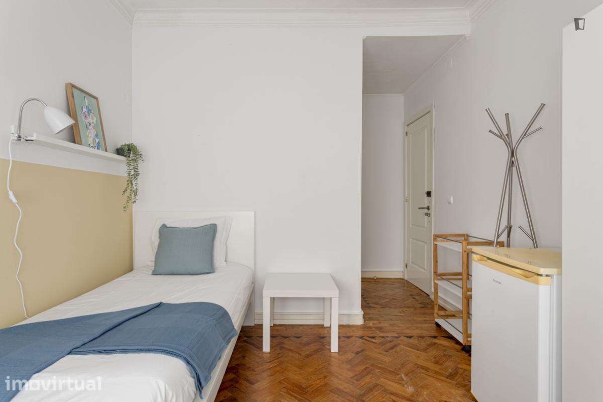 Quarto - localizado em Sete Rios Lisbon - Grande imagem: 3/20