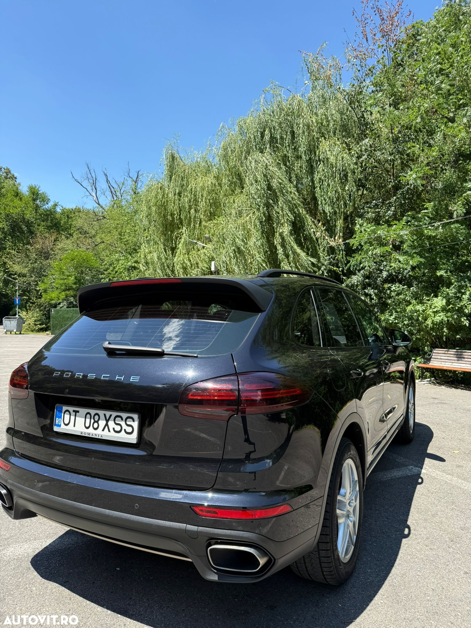 Porsche Cayenne 3.0 L - 26