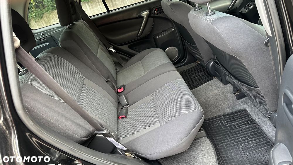Toyota RAV4 2.0 VVT-i 4x4 - 16